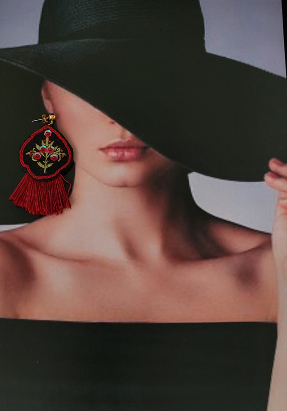 گوشواره گلدوزی نازگل