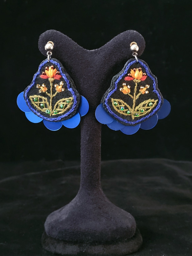 گوشواره گلدوزی بلور